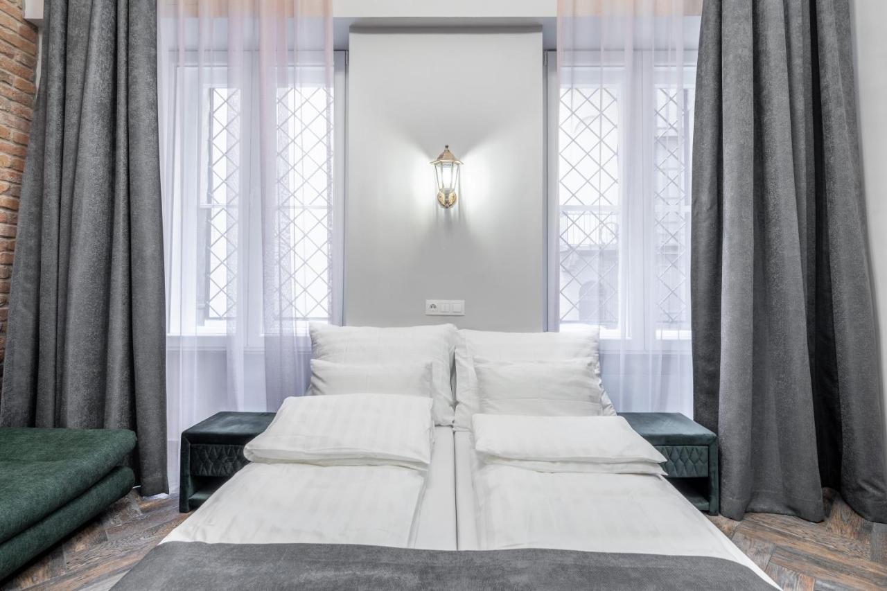 Stunning Apartment In The Hearth Of Budapest Bagian luar foto