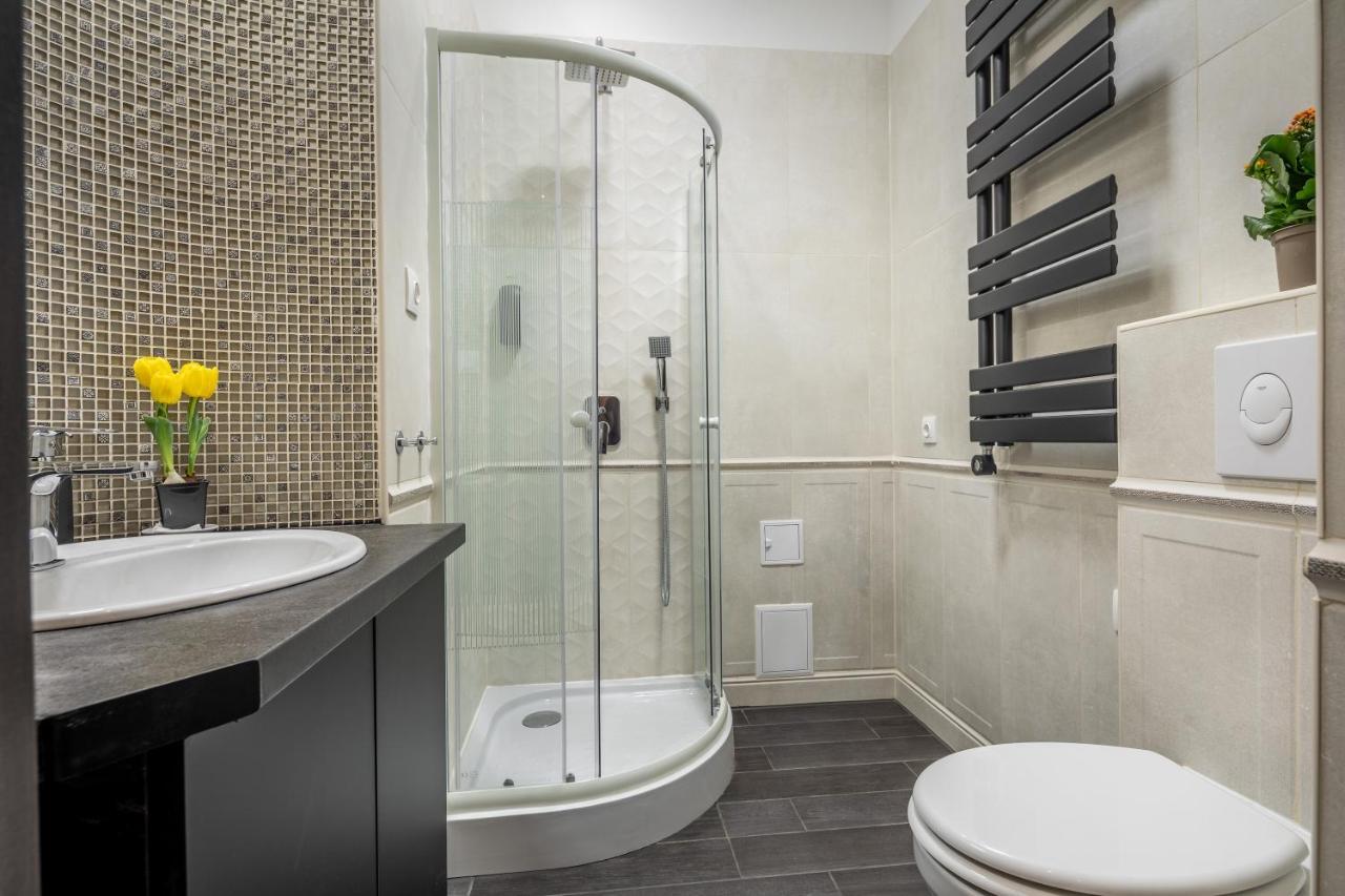Stunning Apartment In The Hearth Of Budapest Bagian luar foto